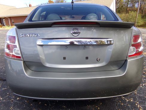 Used 2011 Nissan Sentra 2.0 image 12