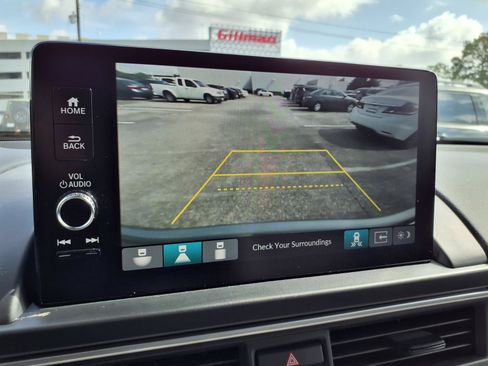 Certified 2025 Honda Pilot Touring image 5