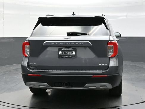 Used 2022 Ford Explorer XLT w/ Equipment Group 202A AWD/4WD image 6