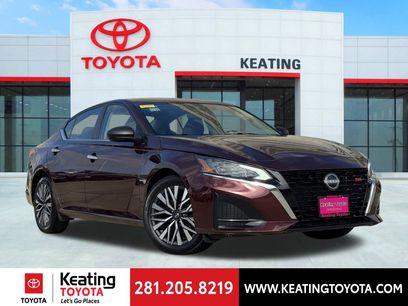 Used 2024 Nissan Altima 2.5 SV