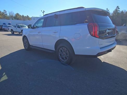 Certified 2025 Ford Expedition Active AWD/4WD image 17