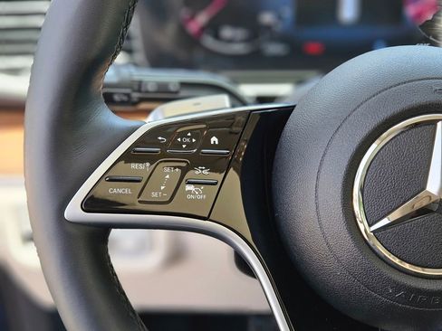Certified 2025 Mercedes-Benz GLS 450 4MATIC image 26