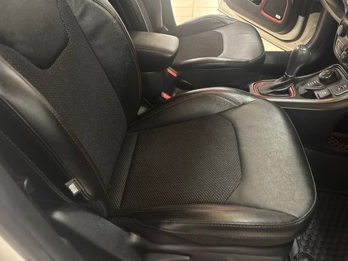 Used 2021 Jeep Compass Trailhawk AWD/4WD image 44