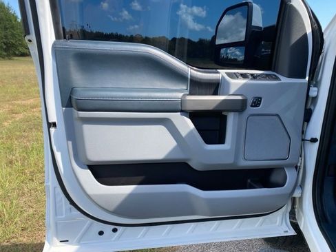 Used 2022 Ford F250 Limited image 12