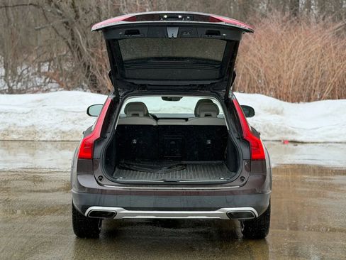Used 2018 Volvo V90 T5 Cross Country w/ Protection Package Premier image 6