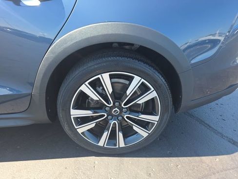 Used 2020 Volvo V60 T5 Cross Country w/ Protection Package AWD/4WD image 35