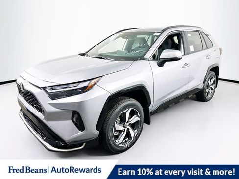 New 2025 Toyota RAV4 SE image 5