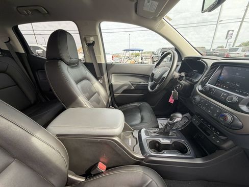 Used 2022 Chevrolet Colorado Z71 AWD/4WD image 15