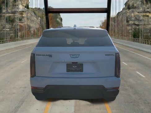 New 2026 Cadillac Escalade IQ Sport 2 w/ LPO, ONYX Package AWD/4WD image 9