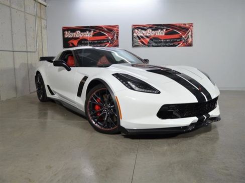Used 2019 Chevrolet Corvette Z06 image 1