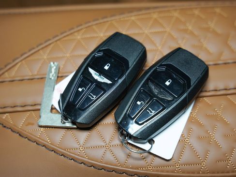 Used 2023 Aston Martin DBS Coupe image 55