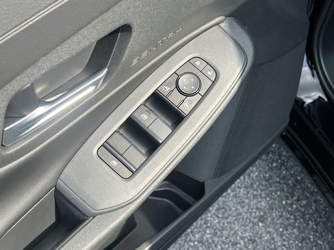 Used 2026 Nissan Sentra SV w/ SV Convenience Package FWD image 15