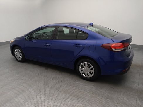 Used 2017 Kia Forte LX FWD image 3