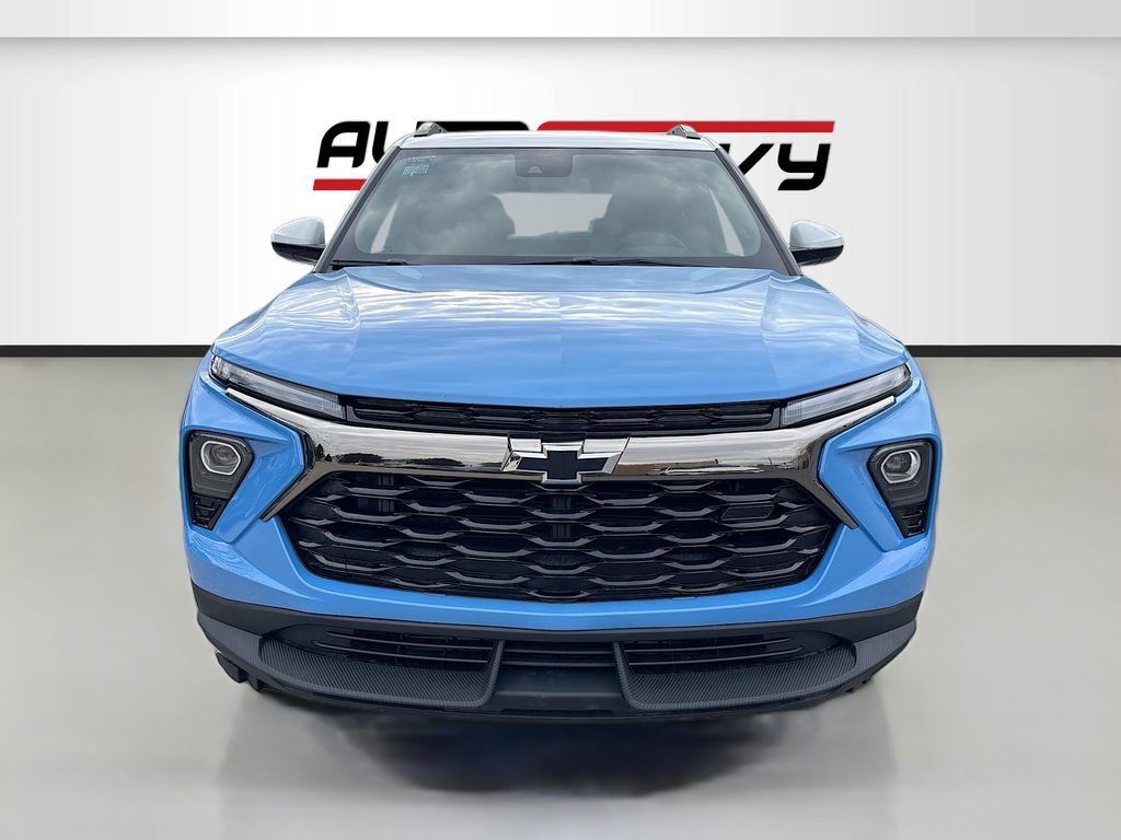 Used 2024 Chevrolet TrailBlazer ACTIV w/ Driver Confidence Package AWD/4WD image 2