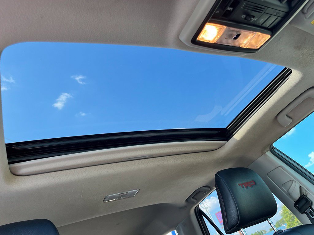 Used 2021 Toyota 4Runner TRD Off-Road Premium w/ Moonroof Package AWD/4WD image 19