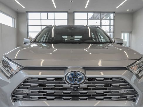 Used 2021 Toyota RAV4 Limited image 23