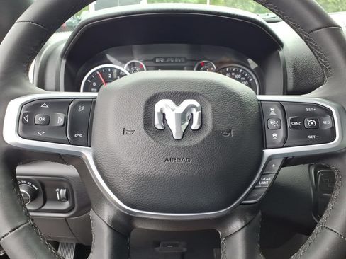 Used 2025 RAM 2500 Big Horn AWD/4WD image 5