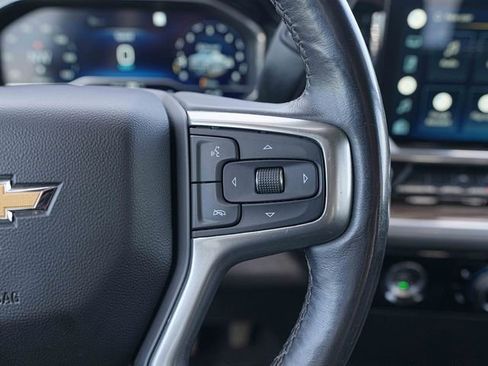 Used 2022 Chevrolet Silverado 1500 LT AWD/4WD image 34