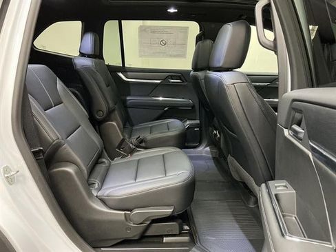 New 2026 GMC Acadia Elevation w/ Elevation Premium Package AWD/4WD image 31