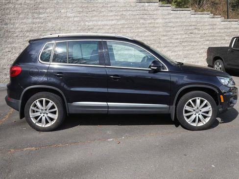 Used 2016 Volkswagen Tiguan SE image 4