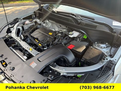 Used 2026 Chevrolet Trax RS w/ Sunroof Package FWD image 36
