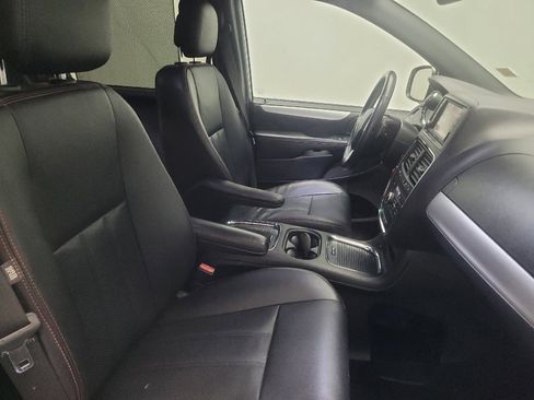 Used 2017 Dodge Grand Caravan GT FWD image 21