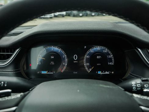 New 2025 Jeep Grand Cherokee L Laredo image 23