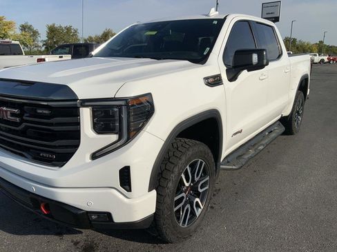 Used 2023 GMC Sierra 1500 AT4 w/ AT4 Premium Package image 19