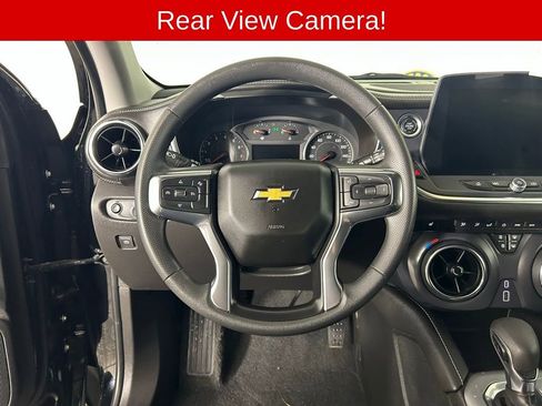 Used 2025 Chevrolet Blazer LT image 9