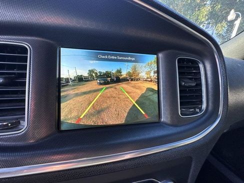 Used 2018 Dodge Charger SXT Plus RWD image 12