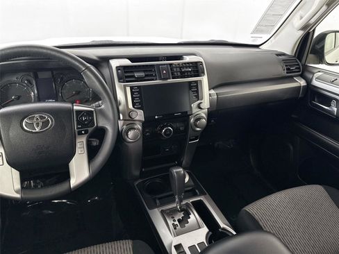 Certified 2024 Toyota 4Runner SR5 AWD/4WD image 30