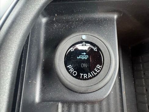Used 2025 Ford Expedition Tremor AWD/4WD image 33