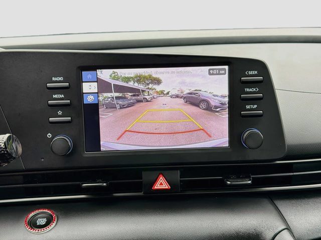 Certified 2025 Hyundai Elantra Sport FWD image 13