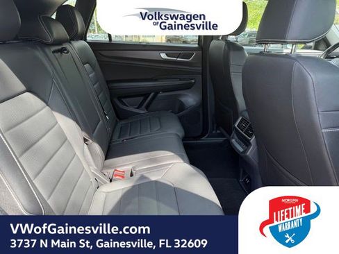 Certified 2025 Volkswagen Atlas Cross Sport SEL AWD/4WD image 8