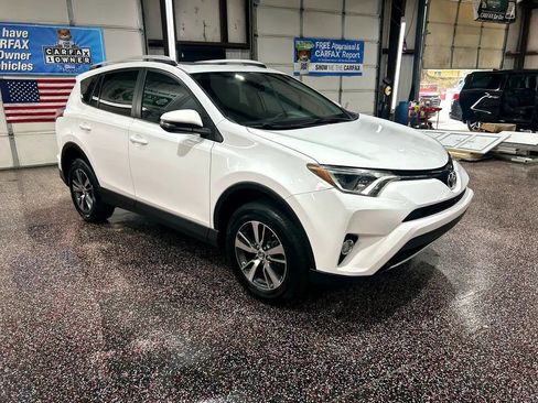 Used 2016 Toyota RAV4 XLE image 1