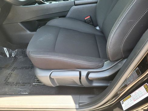 Used 2023 Nissan Rogue S AWD/4WD image 12