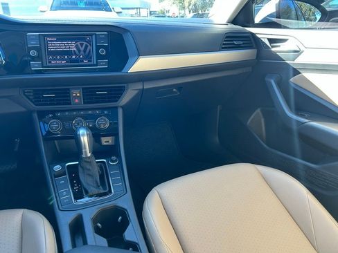 Used 2019 Volkswagen Jetta SE image 11