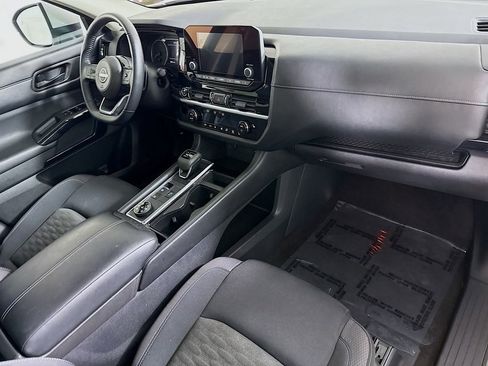 Certified 2023 Nissan Pathfinder SV w/ SV Premium Package AWD/4WD image 34