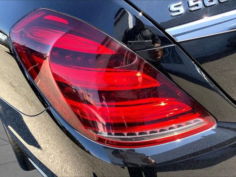 Used 2019 Mercedes-Benz S 560 4MATIC Sedan image 27