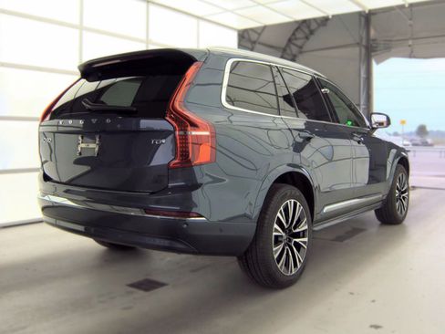 Used 2025 Volvo XC90 T8 Plus w/ Protection Package Premier AWD/4WD image 2