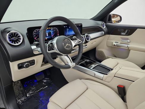 Used 2026 Mercedes-Benz GLB 250 image 12