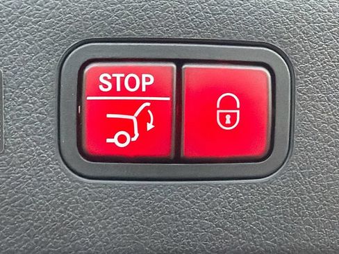 Used 2023 Mercedes-Benz EQS 580 4MATIC Sedan image 12