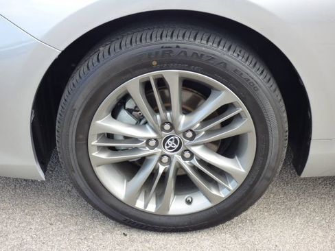 Used 2016 Toyota Camry SE FWD image 9