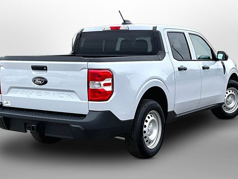 Used 2025 Ford Maverick XL w/ Equipment Group 102A AWD/4WD image 11