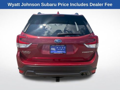 Used 2020 Subaru Forester Premium AWD/4WD image 8