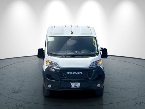 Used 2026 RAM ProMaster 2500 w/ Convenience Group FWD image 9