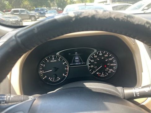 Used 2018 Nissan Pathfinder SL image 26