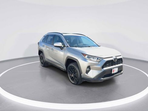 Certified 2019 Toyota RAV4 XLE AWD/4WD image 2