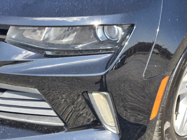 Used 2016 Chevrolet Camaro LT RWD image 8