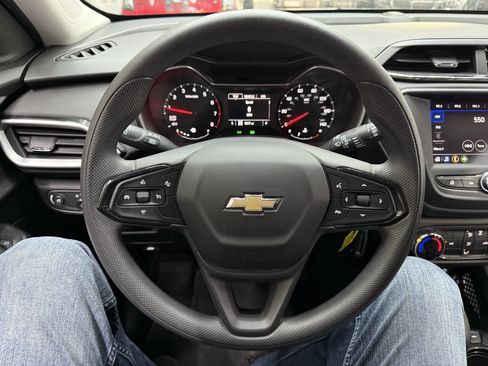 Used 2023 Chevrolet TrailBlazer LS image 23